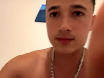 petites_perles – webcam model profile photo Image 8