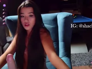 hell_l0ve – webcam model profile photo Image 7