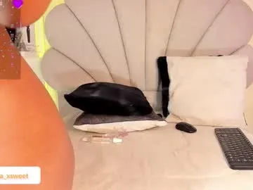 loving_ladies – webcam model profile photo Image 10