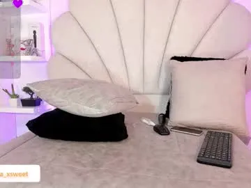 loving_ladies – webcam model profile photo Image 3