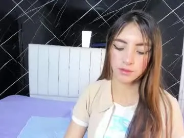 pocahontascb – webcam model profile photo Image 8