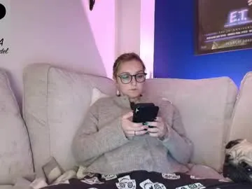 ava_delightt – webcam model profile photo Image 18