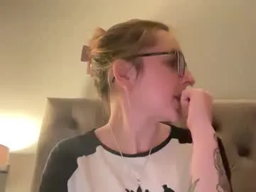 ava_delightt – webcam model profile photo Image 6