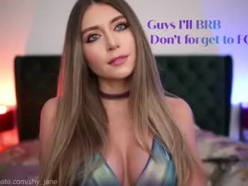 clari_yumi – webcam model profile photo Image 10