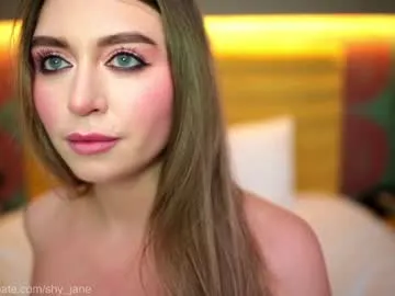 clari_yumi – webcam model profile photo Image 12