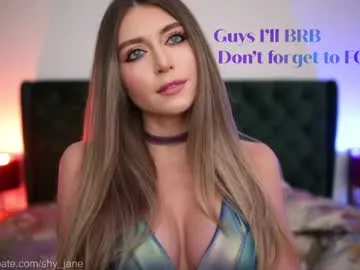 clari_yumi – webcam model profile photo Image 7