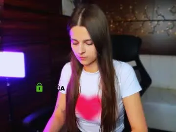 angelsofaurora – webcam model profile photo Image 8