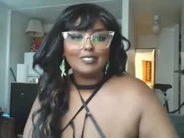 oliviabr0wn – webcam model profile photo Image 2