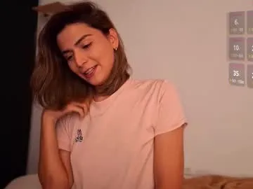 petites_perles – webcam model profile photo Image 10