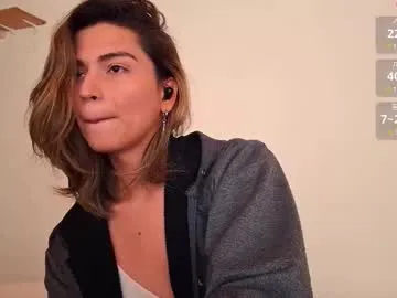 petites_perles – webcam model profile photo Image 14