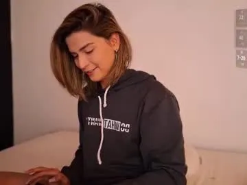 petites_perles – webcam model profile photo Image 7