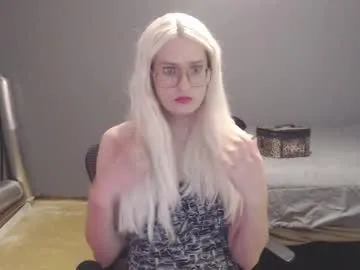 sweetyoops – webcam model profile photo Image 5