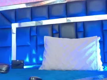 kristigroune – webcam model profile photo Image 16