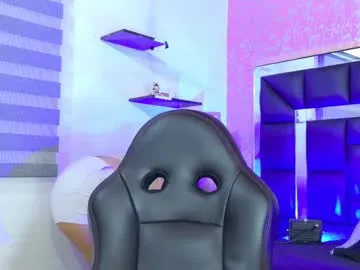 kristigroune – webcam model profile photo Image 19