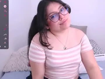 pinkypuppa – webcam model profile photo Image 3