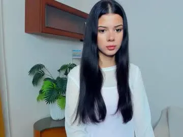 angelsofaurora – webcam model profile photo Image 3