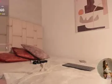 tilliecristello – webcam model profile photo Image 10