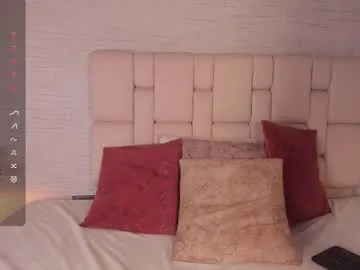 tilliecristello – webcam model profile photo Image 18