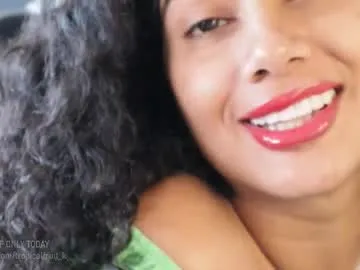 blue_bow – webcam model profile photo Image 12