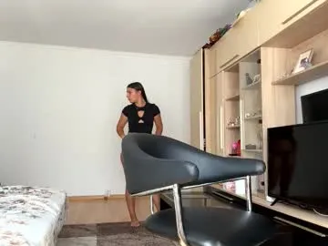 love_you_to123 – webcam model profile photo Image 10