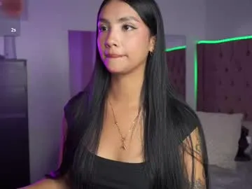 peachylina – webcam model profile photo Image 9