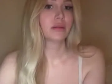 elyseeve333 – webcam model profile photo Image 18