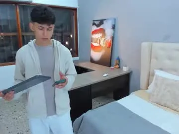 angelsofaurora – webcam model profile photo Image 13