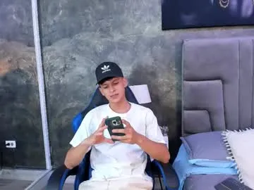 angelsofaurora – webcam model profile photo Image 15