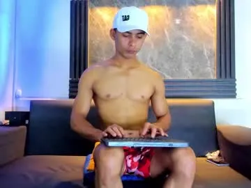 loving_ladies – webcam model profile photo Image 17