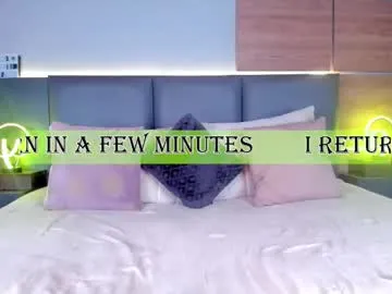 blue_bow – webcam model profile photo Image 10