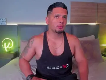 blue_bow – webcam model profile photo Image 18