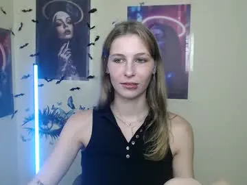 blue_bow – webcam model profile photo Image 12