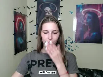 blue_bow – webcam model profile photo Image 4