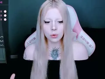 pinkypuppa – webcam model profile photo Image 14