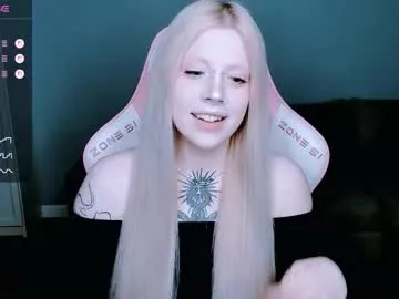 pinkypuppa – webcam model profile photo Image 15