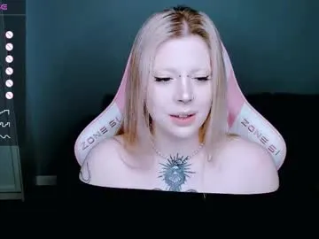 pinkypuppa – webcam model profile photo Image 9