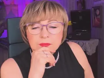 IngridSaint – webcam model profile photo Image 6