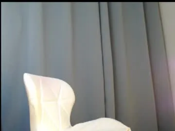 carmela_fox – webcam model profile photo Image 6