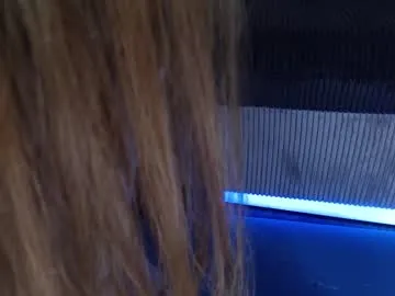 angelsofaurora – webcam model profile photo Image 9