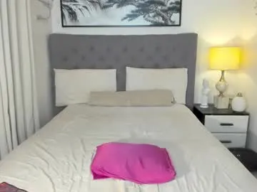 sexyskyee_ – webcam model profile photo Image 8