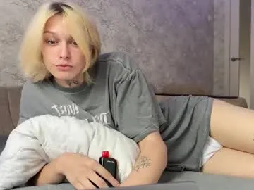 ErikaBonnie – webcam model profile photo Image 12