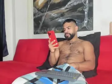 curlytwinkboy – webcam model profile photo Image 12