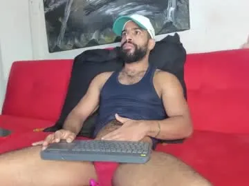 curlytwinkboy – webcam model profile photo Image 18