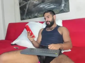 curlytwinkboy – webcam model profile photo Image 19