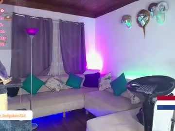 loving_ladies – webcam model profile photo Image 18