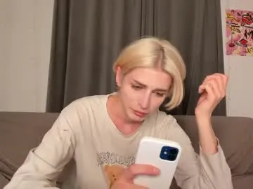 loving_ladies – webcam model profile photo Image 3