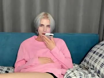 loving_ladies – webcam model profile photo Image 8