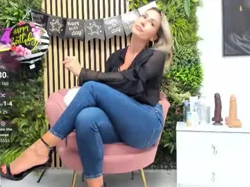 kat2025 – webcam model profile photo Image 14