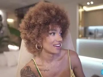 sexicanela99 – webcam model profile photo Image 7