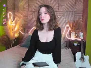 party_4_u – webcam model profile photo Image 12